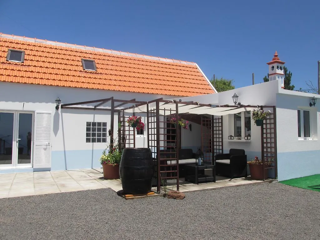 Casa Formiga Holiday home Faja da Ovelha 0*,  Portugal