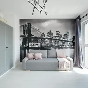 https://targowa-10-london-studio.warsawhotelspoland.com