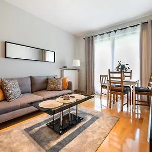 https://wola-prime-2-bedroom-apartment.warsawhotelspoland.com