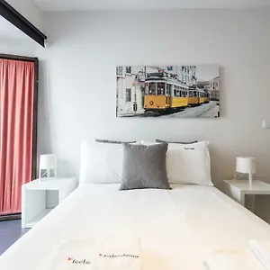 https://feels-like-home-studio-alfama.hotels-lisbon-portugal.com